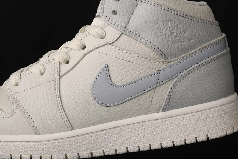 All categories Air Jordan Jordan series basketball shoes Air Jordan 1 Mid Air Jordan 1 Mid AJ1 new fog gray Joe 1 China gray silver 554725-053